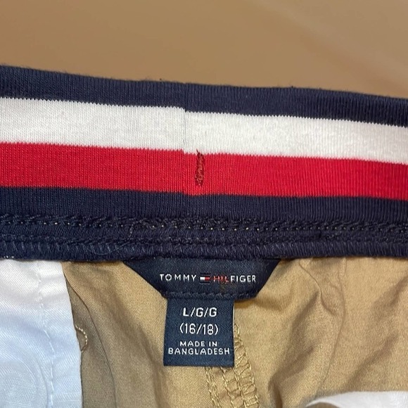 Tommy Hilfiger kids boys shorts khaki Sz Large - Picture 2 of 7